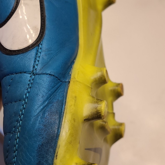 Nike soccer cleats/futbol boots - Picture 11 of 15